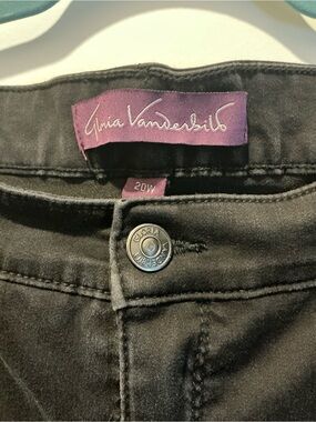 Gloria Vanderbilt Black Women’s Jeans